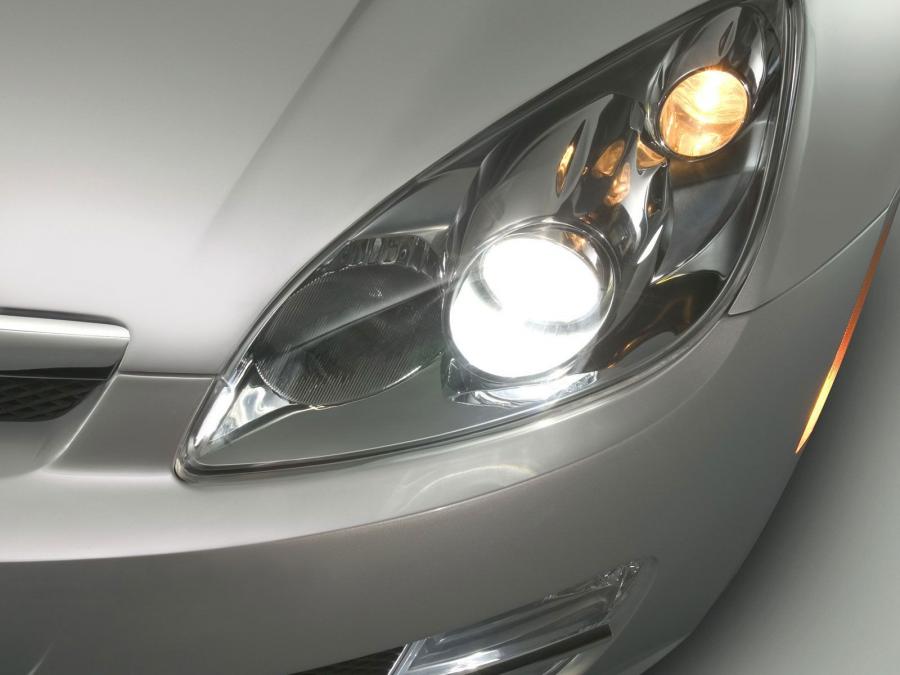 Детали экстерьера Saturn Sky 2006 года  (фото 9 из 27)